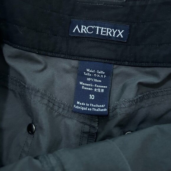 ➡ ARC'TERYX Parapet Hiking Shorts Women's 10 Gray Roll Up Cargo Lightweight - Picture 2 of 3